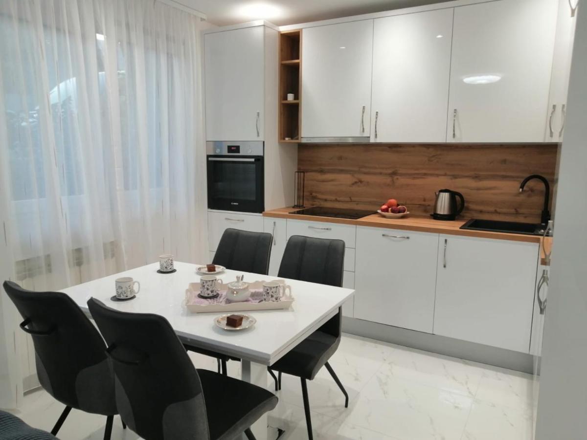Apartmani Marivo Baska Voda Exterior photo