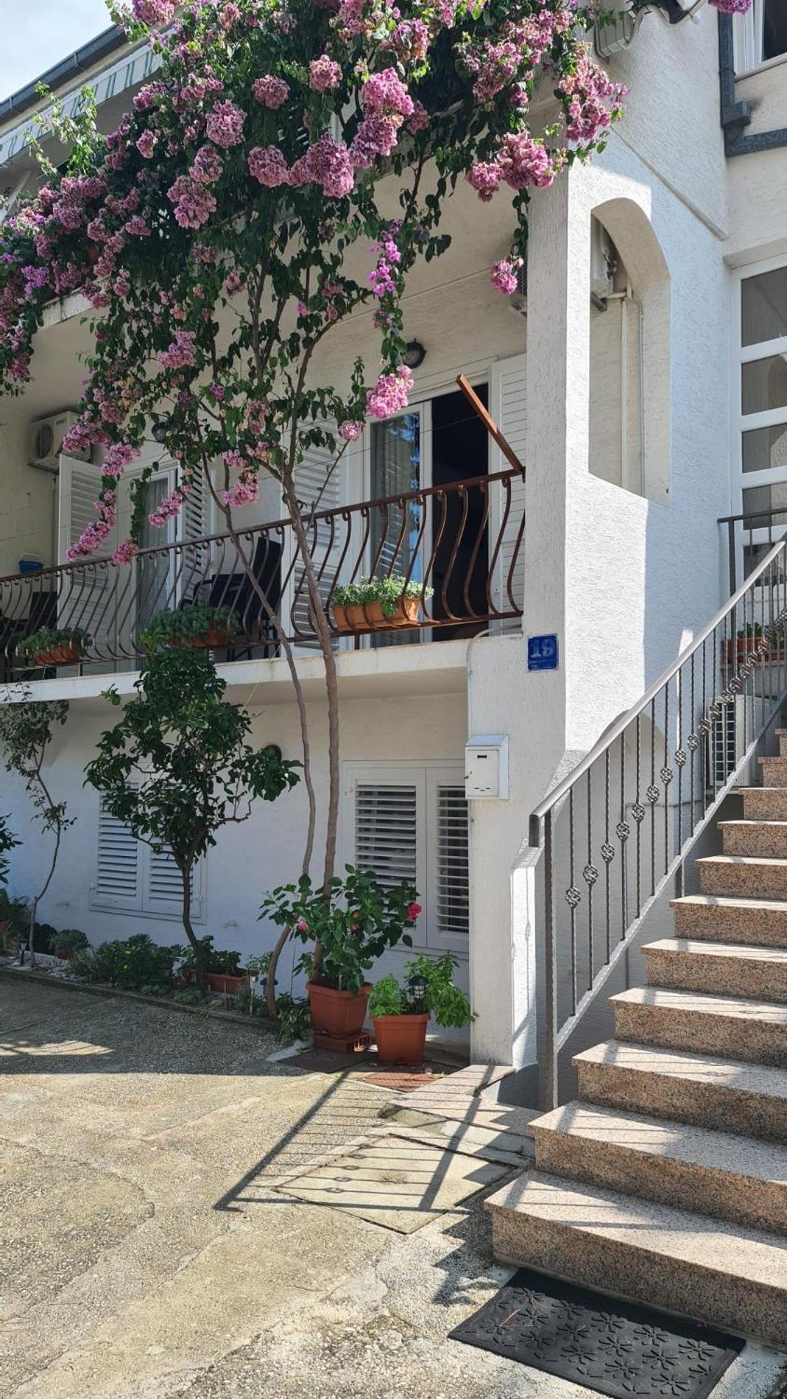 Apartmani Marivo Baska Voda Exterior photo